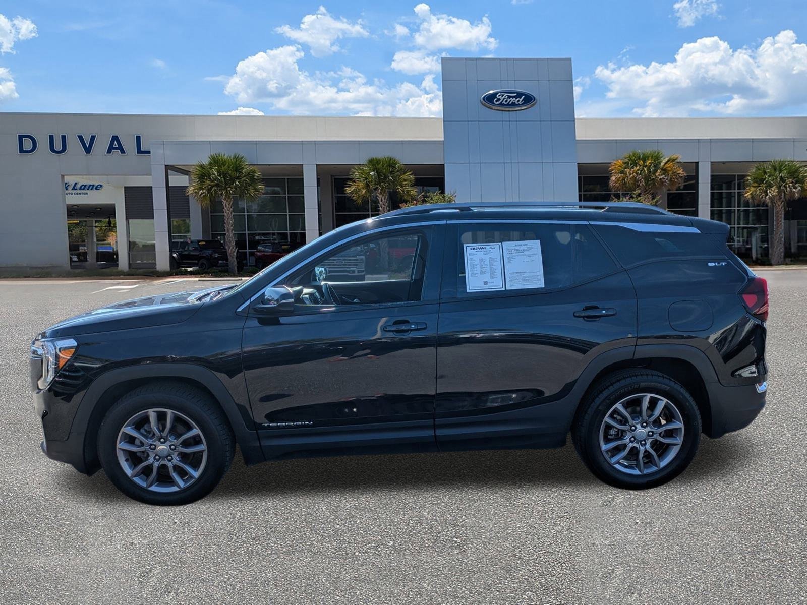 Used 2023 GMC Terrain SLT image 6