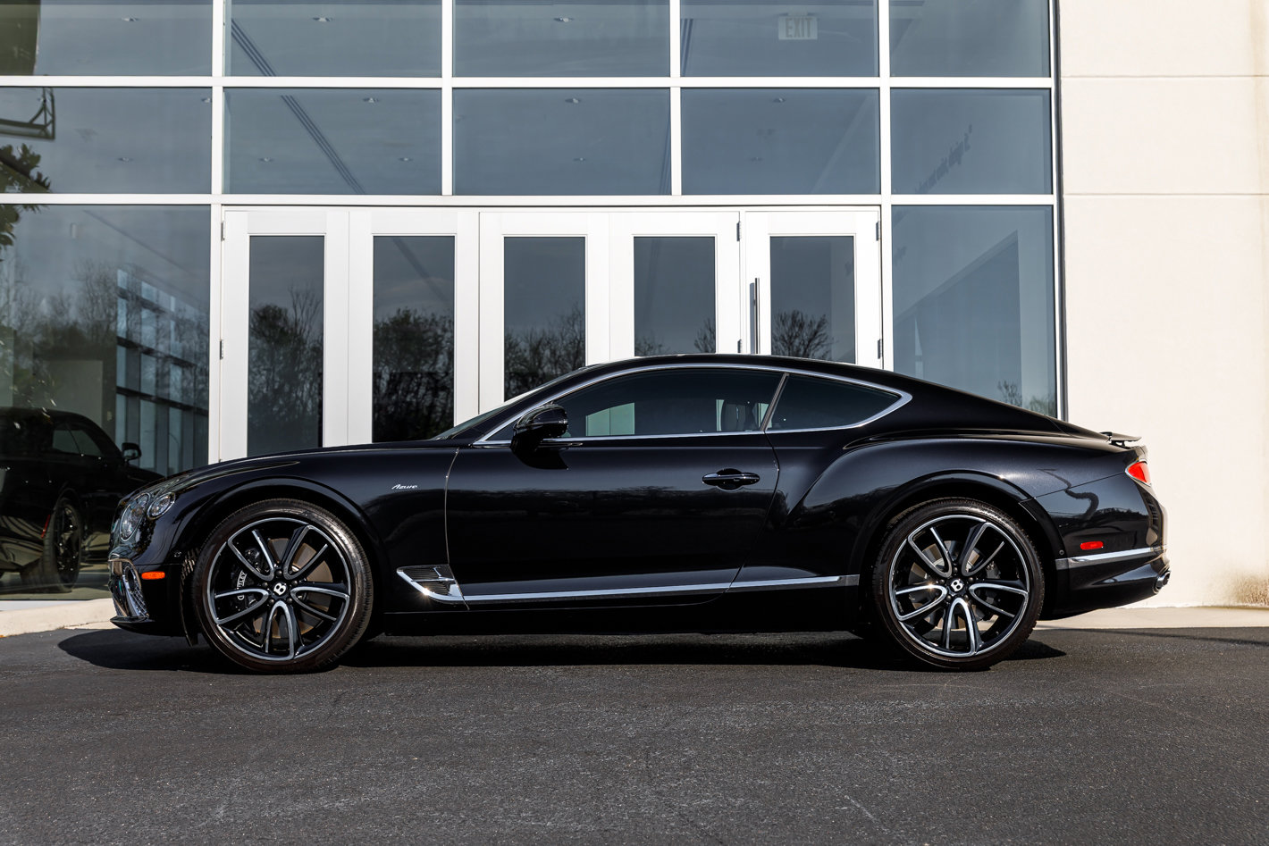 Used 2023 Bentley Continental GT Azure image 7