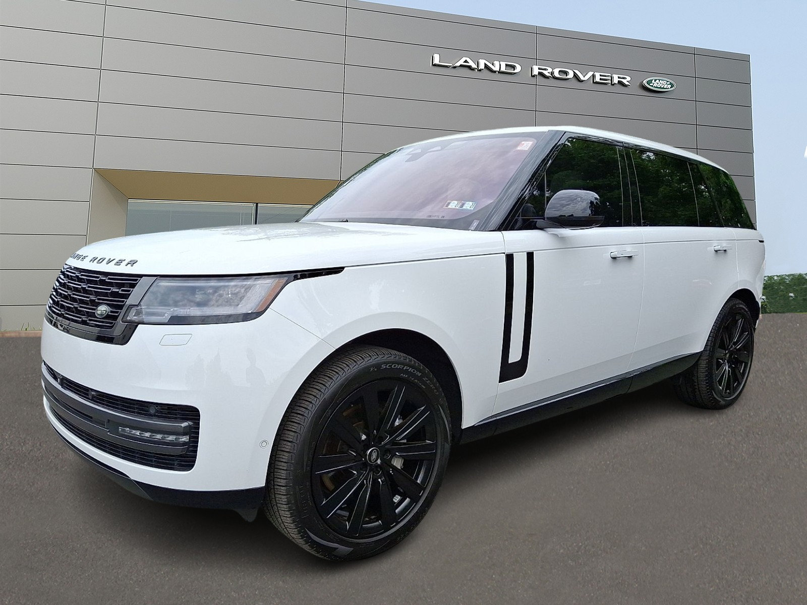 Used 2023 Land Rover Range Rover Long Wheelbase SE