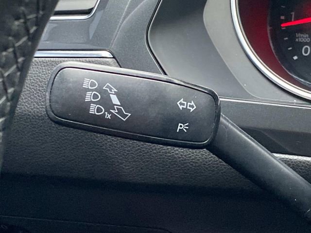 Used 2018 Volkswagen Tiguan SE w/ Panoramic Sunroof Package image 21