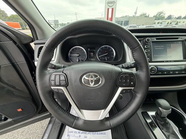 Used 2019 Toyota Highlander Limited Platinum AWD/4WD image 18