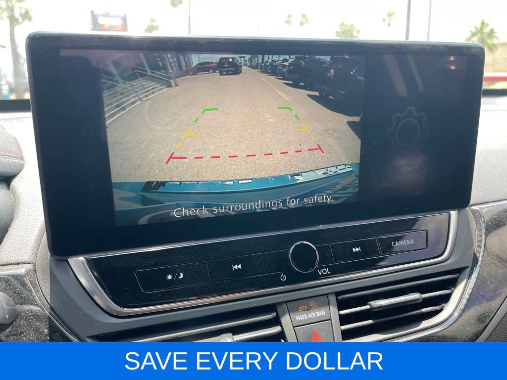 Used 2023 Nissan Altima 2.5 SR w/ SR Premium Package FWD image 10
