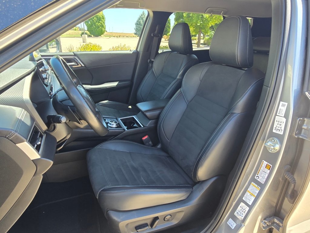 Used 2024 Mitsubishi Outlander SE AWD/4WD image 14