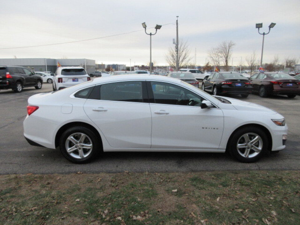 Used 2024 Chevrolet Malibu LT image 6