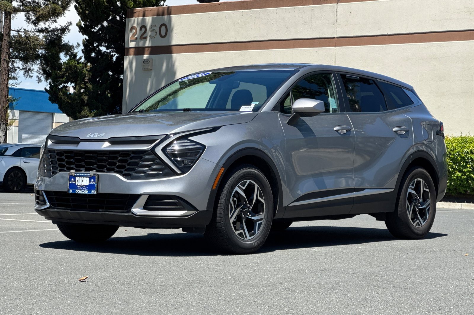 Used 2024 Kia Sportage LX image 8