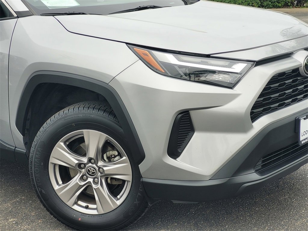 Used 2022 Toyota RAV4 XLE image 3