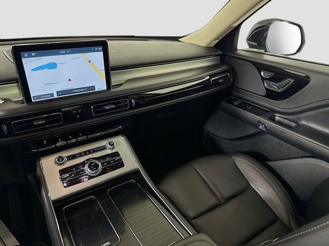 Used 2023 Lincoln Aviator AWD w/ Premium Package image 23