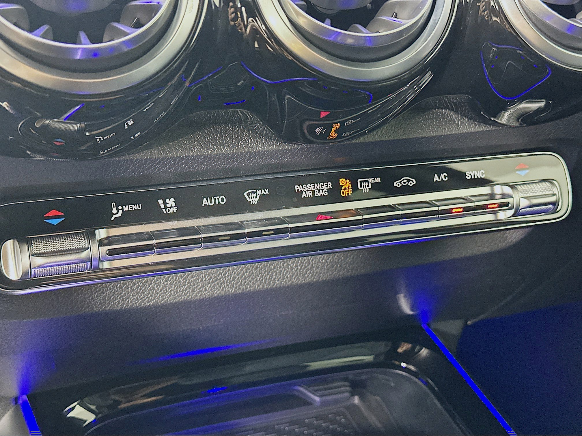 Certified 2025 Mercedes-Benz GLB 250 4MATIC image 20