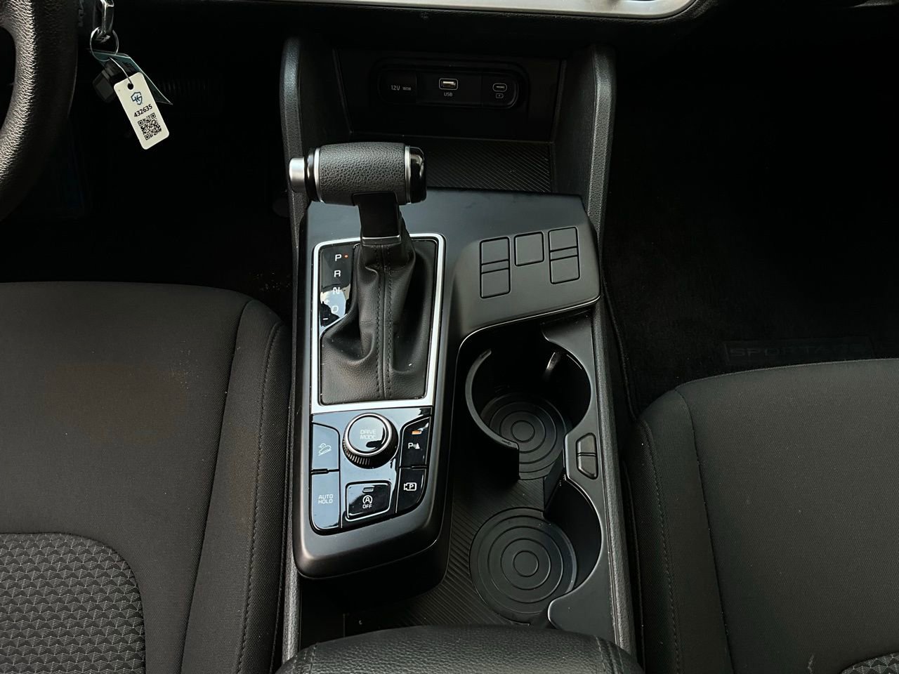 Used 2025 Kia Sportage LX image 14