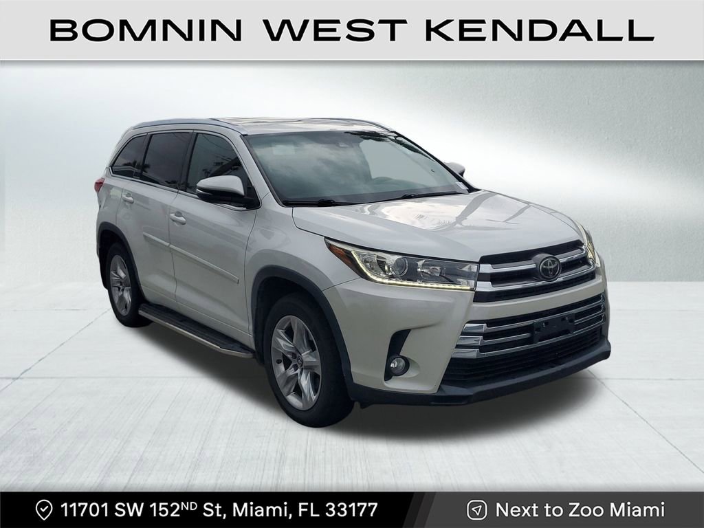 Used 2017 Toyota Highlander Limited image 1