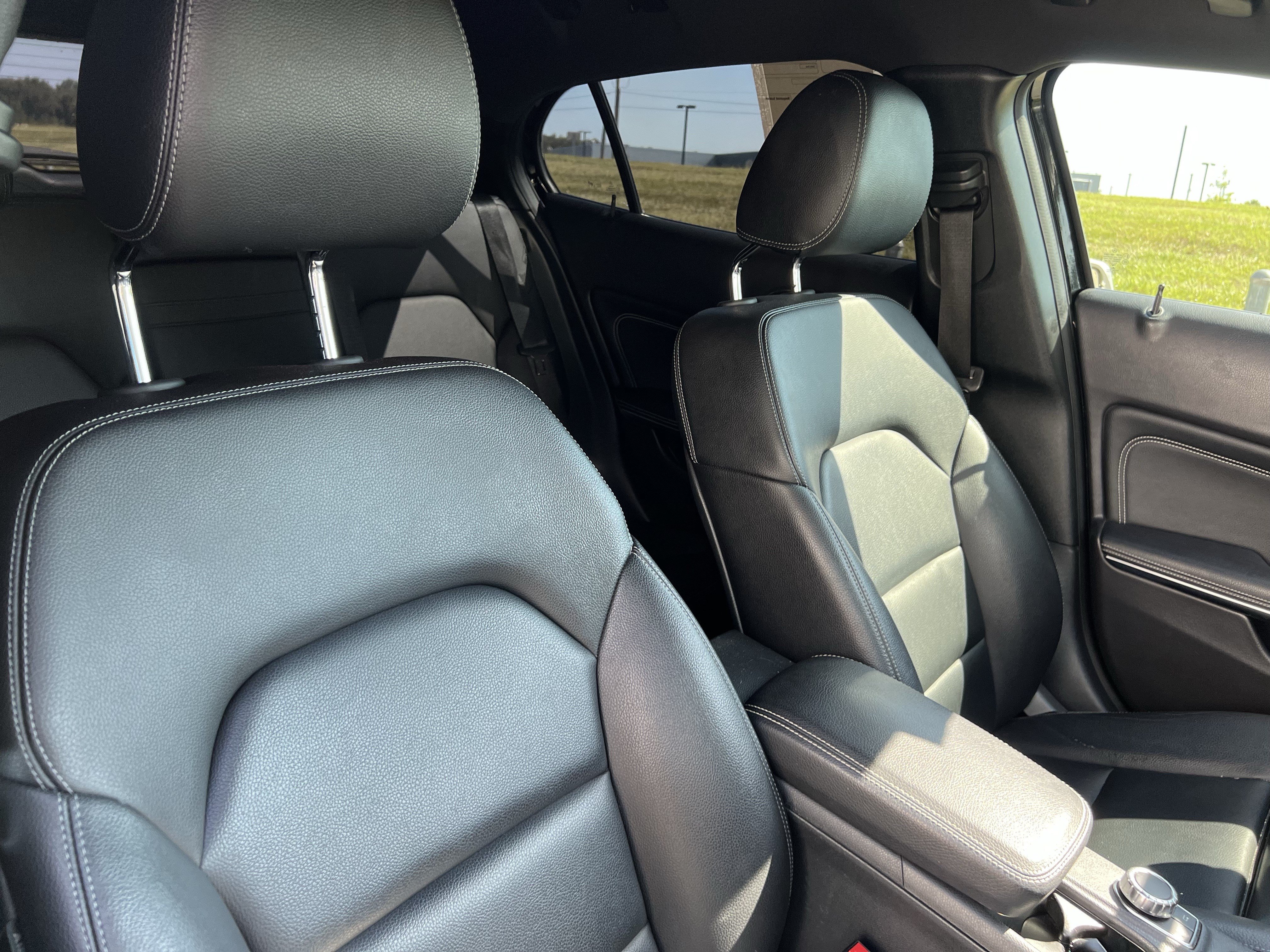 Used 2019 Mercedes-Benz GLA 250 4MATIC image 35