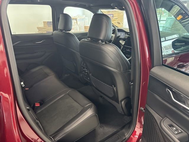 Used 2025 Jeep Grand Cherokee Altitude w/ Trailer Tow Package image 28