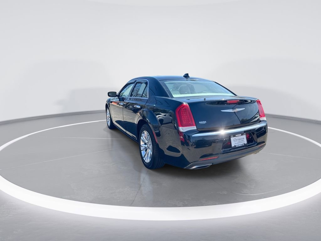 Used 2015 Chrysler 300 C image 6