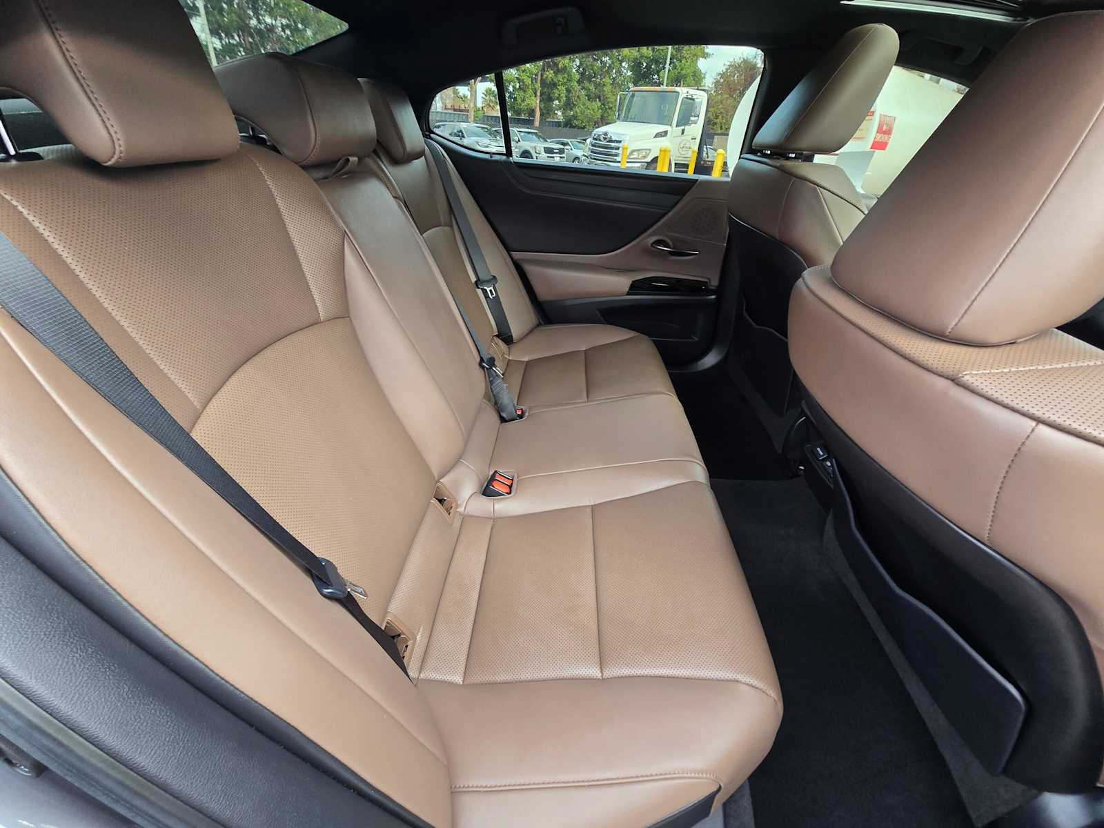 Certified 2023 Lexus ES 350 w/ Premium Package FWD image 12