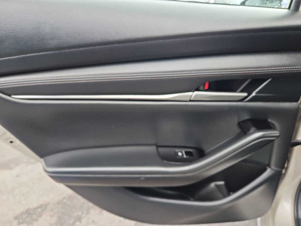 Used 2024 MAZDA MAZDA3 s image 25