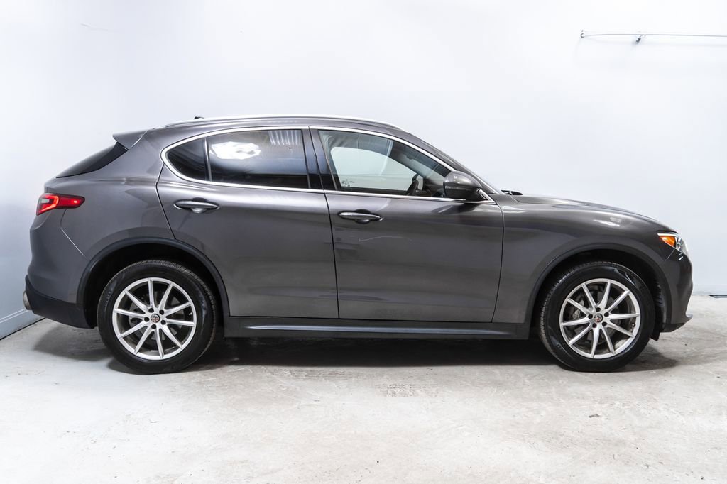 Used 2018 Alfa Romeo Stelvio Ti AWD/4WD image 8