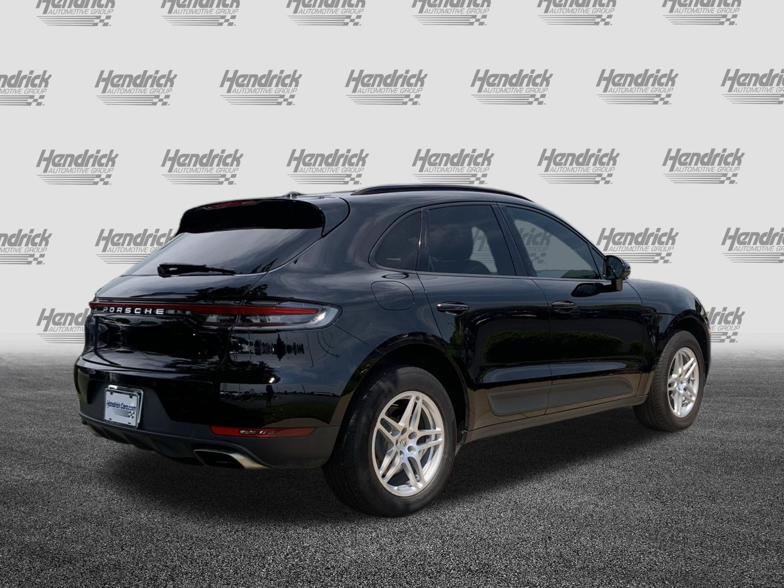 Used 2019 Porsche Macan AWD/4WD image 10