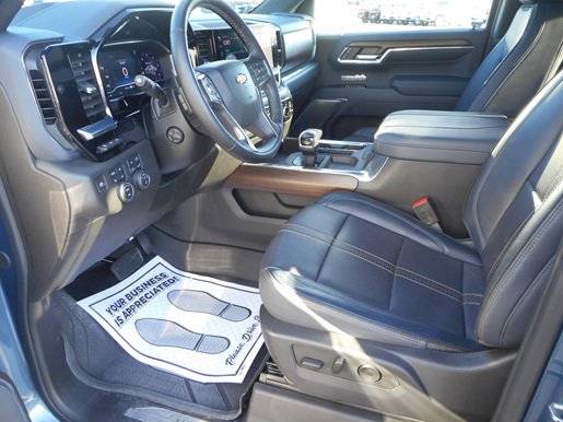 Used 2024 Chevrolet Silverado 1500 High Country w/ High Country Premium Package image 9