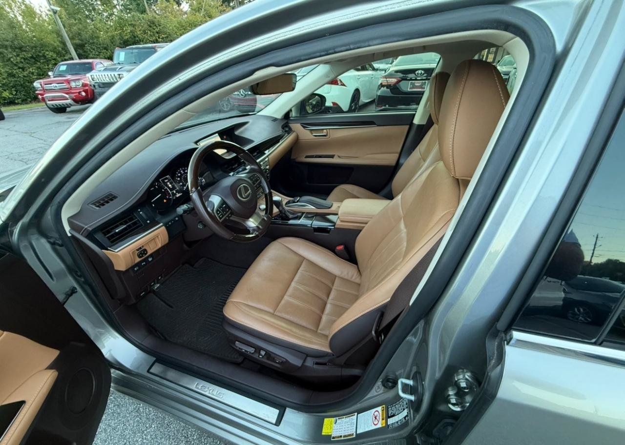 Used 2017 Lexus ES 350 w/ Luxury Package FWD image 8