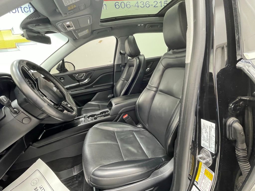 Used 2021 Lincoln Corsair Reserve image 14