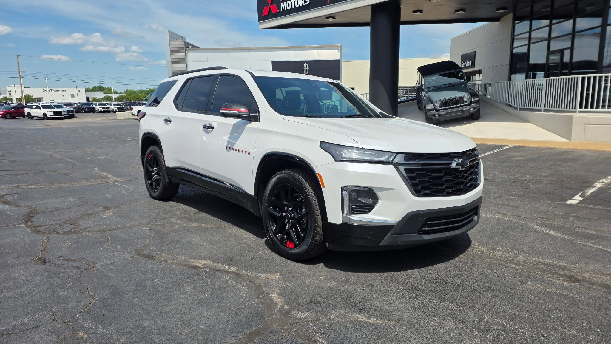 Used 2023 Chevrolet Traverse Premier w/ Redline Edition FWD image 2