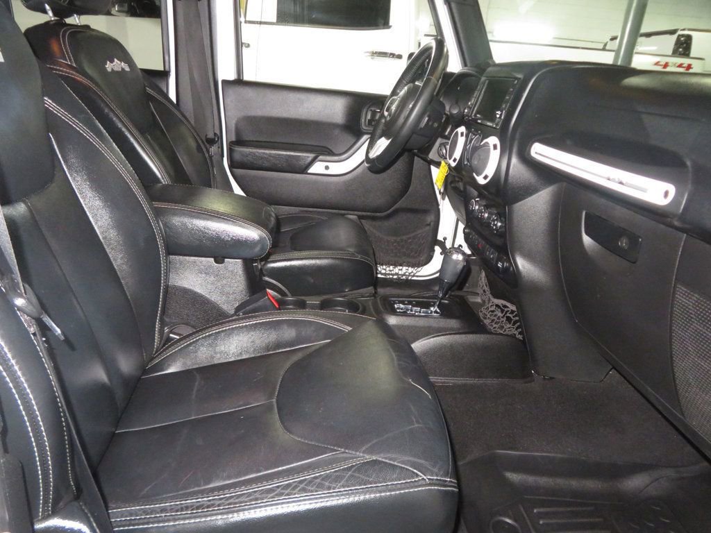 Used 2014 Jeep Wrangler Unlimited Sahara AWD/4WD image 31