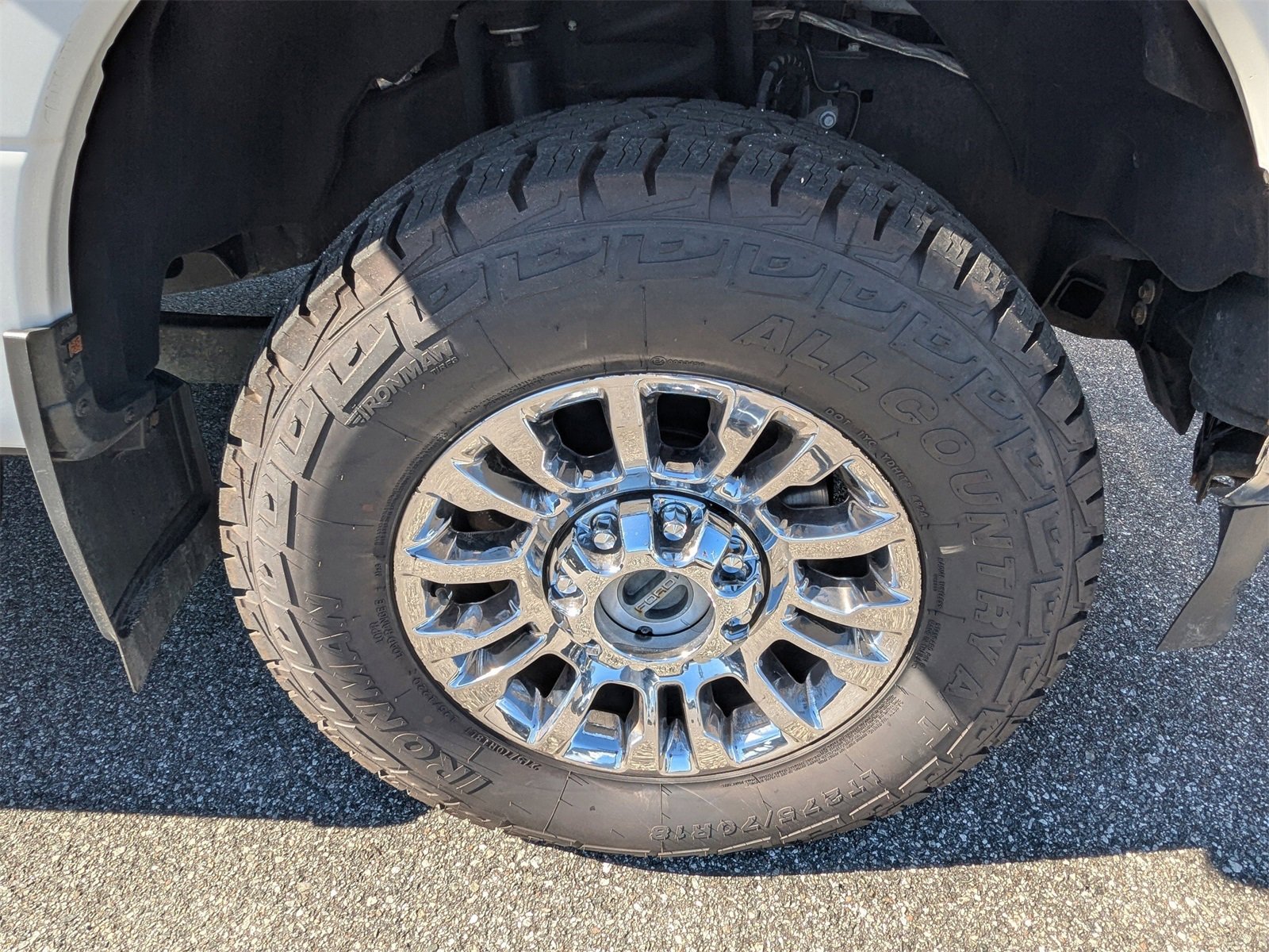 Used 2022 Ford F250 Lariat w/ Lariat Ultimate Package image 11