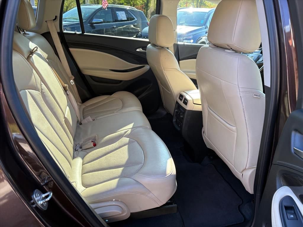 Used 2020 Buick Envision Essence FWD image 17