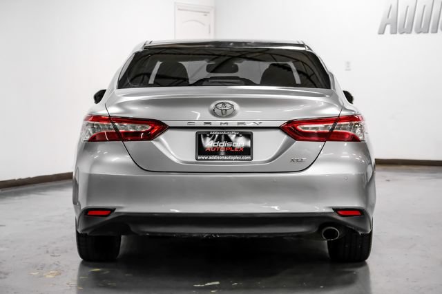 Used 2018 Toyota Camry XLE FWD image 15