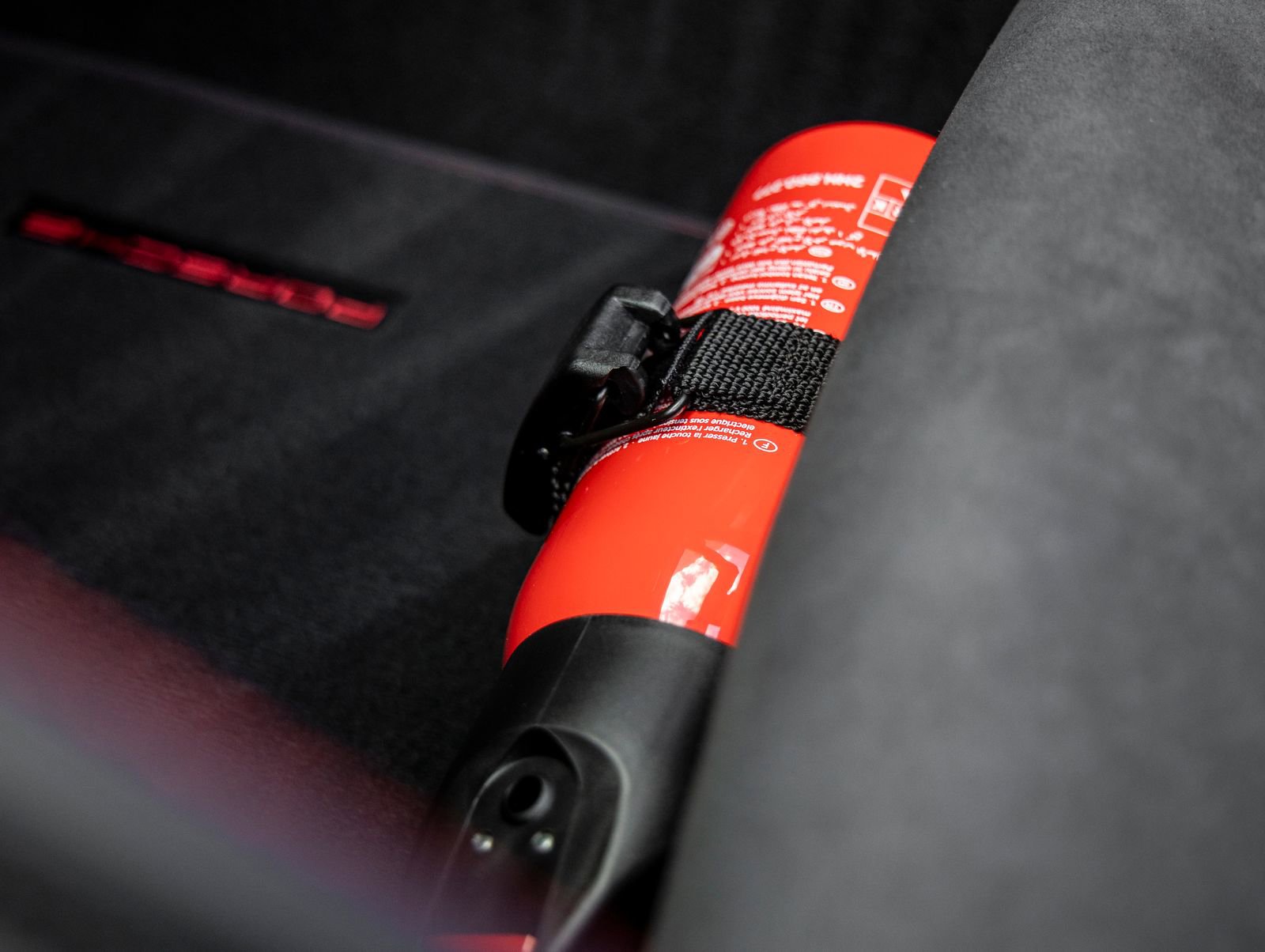 Certified 2025 Porsche 718 Boxster GTS image 32