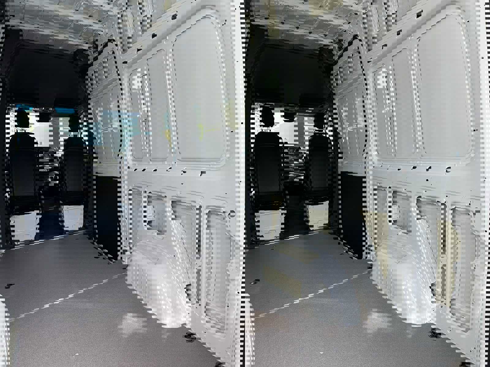 Used 2023 Mercedes-Benz Sprinter 1500 image 19