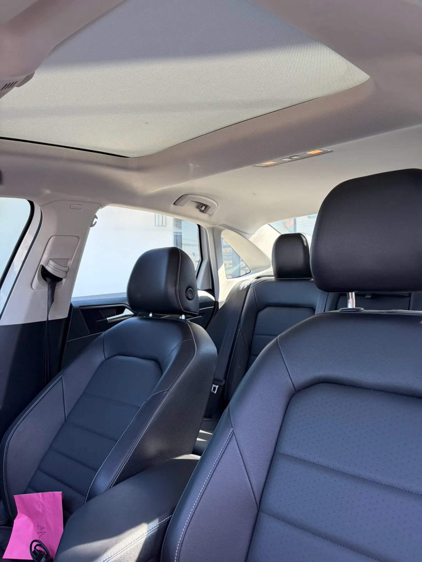 Used 2023 Volkswagen Jetta SE w/ Panoramic Sunroof Package FWD image 7