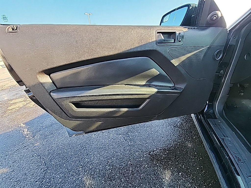 Used 2012 Ford Mustang GT image 12