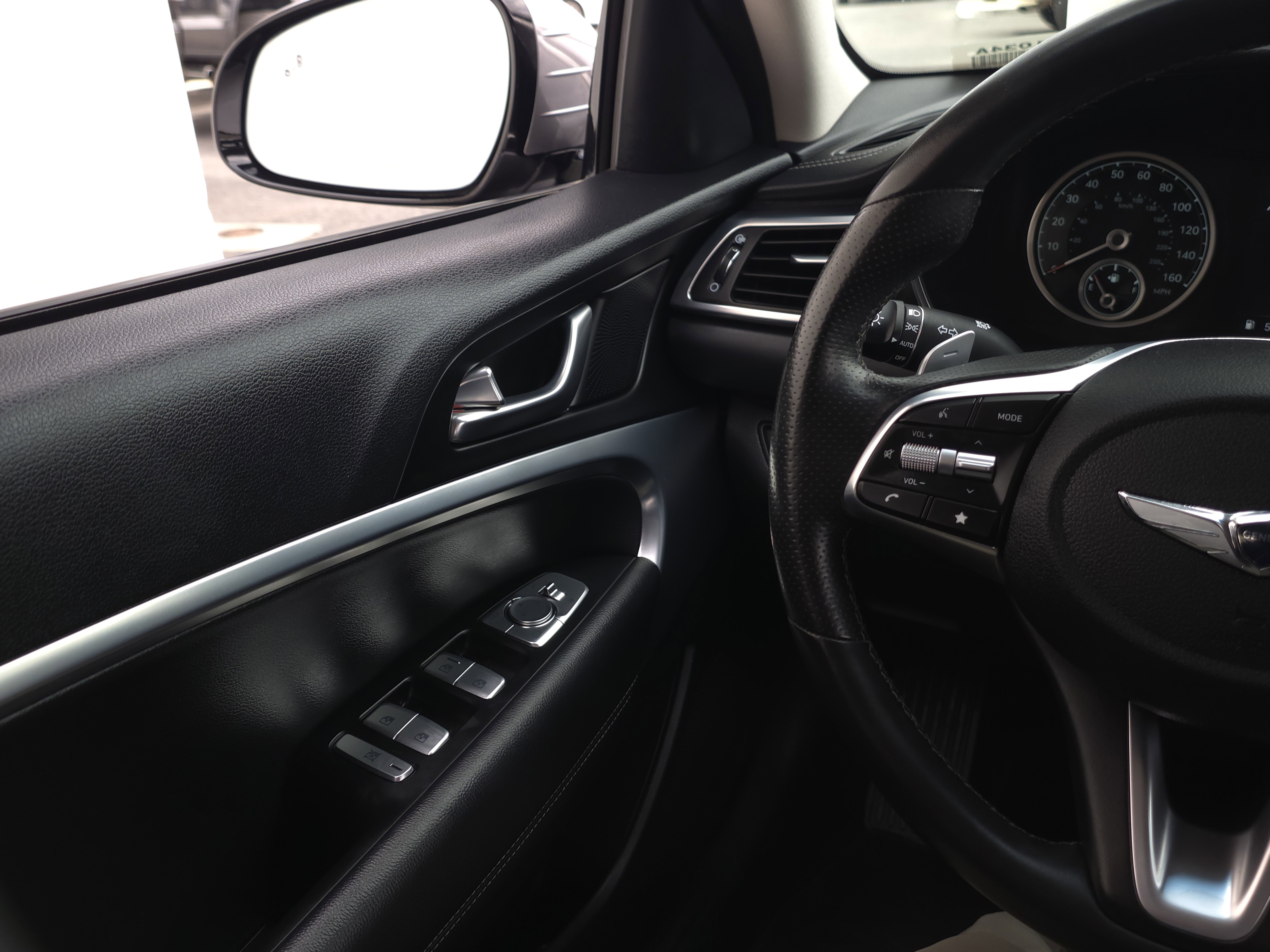 Used 2022 Genesis G70 2.0T image 22