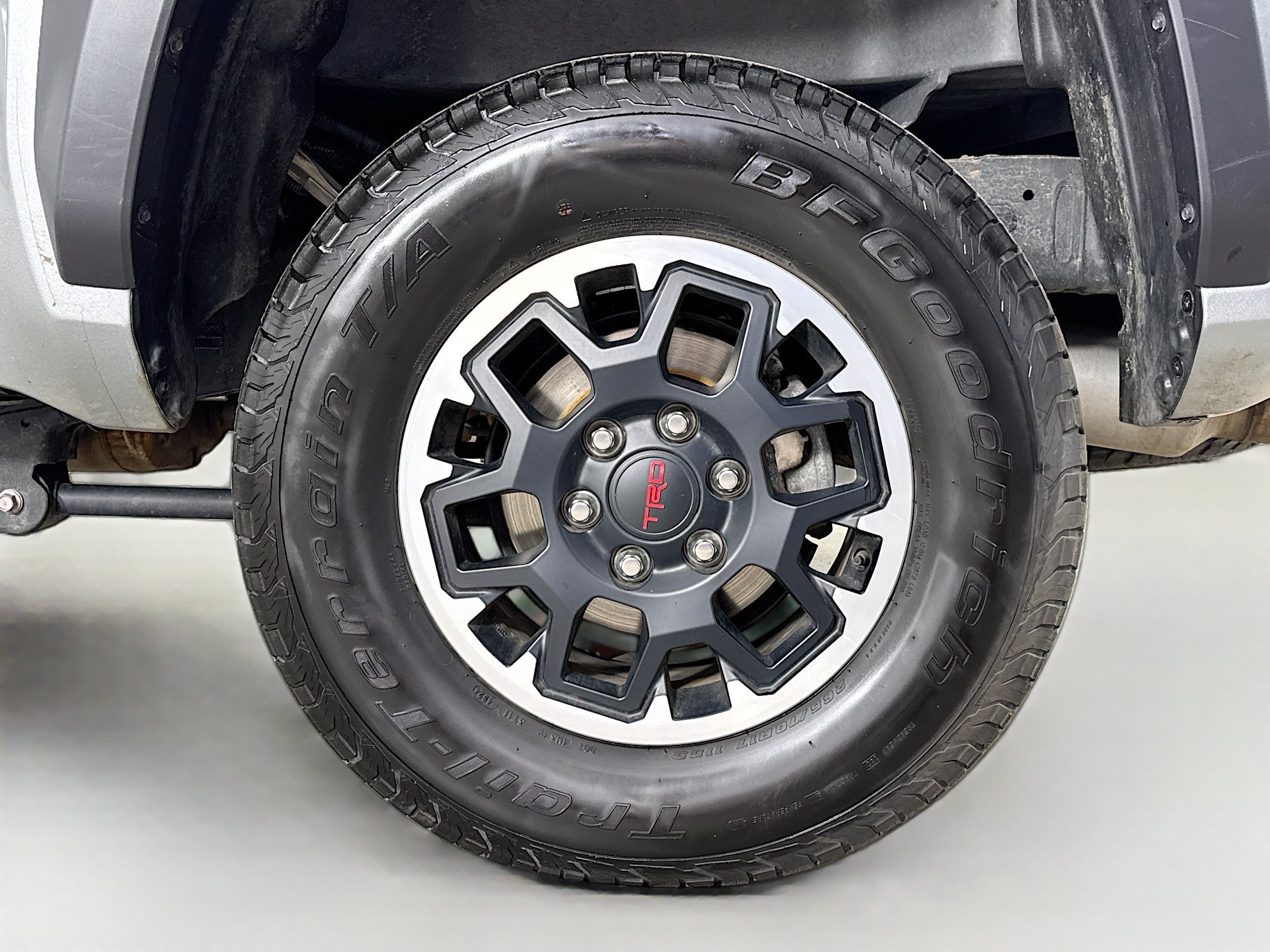 Certified 2025 Toyota Tacoma TRD Off-Road AWD/4WD image 28
