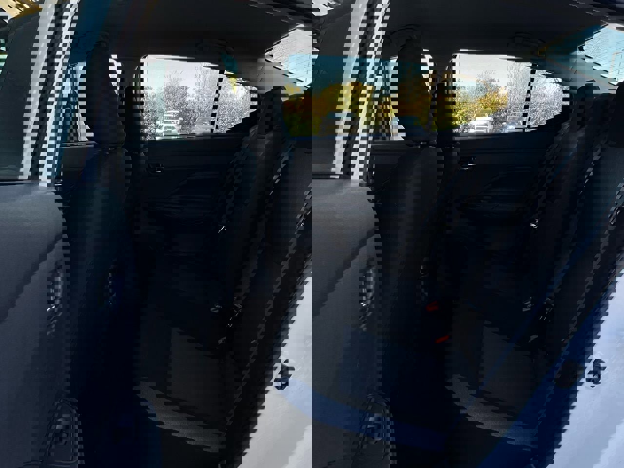 Used 2025 Nissan Versa SV image 11