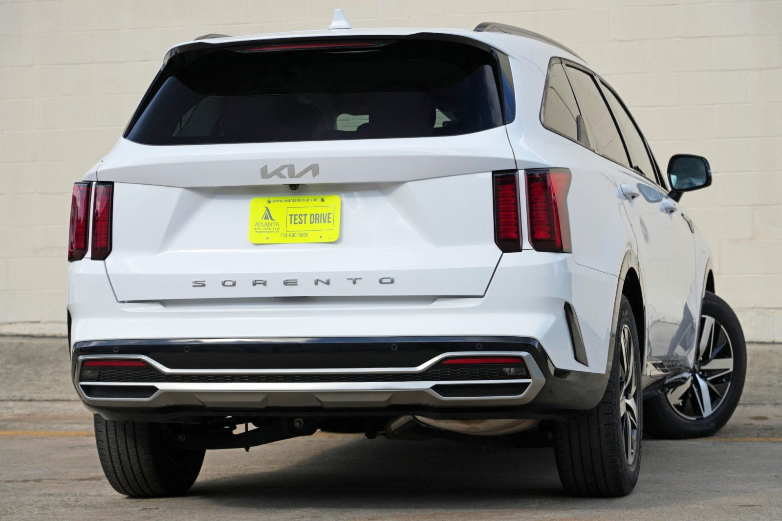 Used 2022 Kia Sorento S FWD image 4