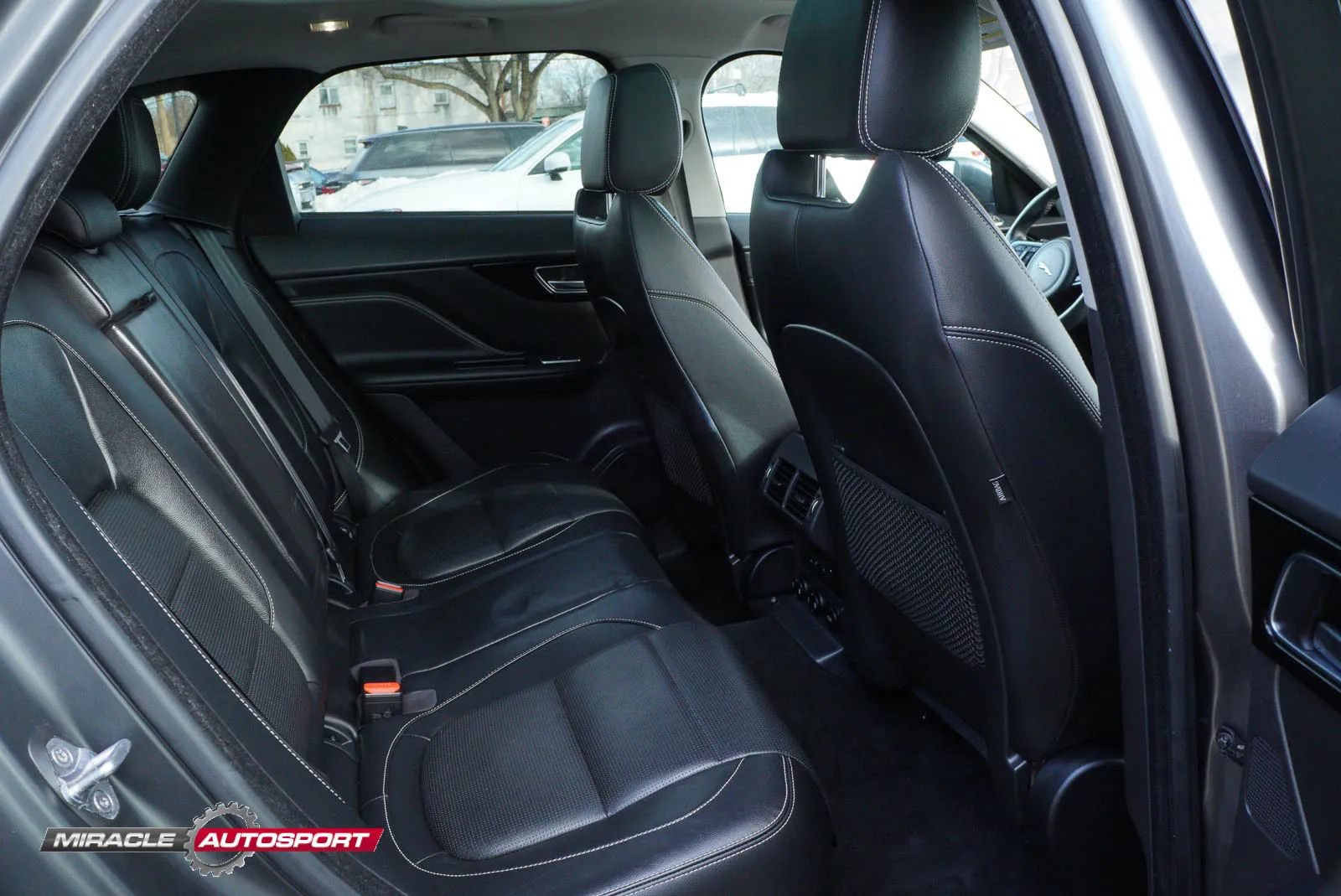 Used 2017 Jaguar F-PACE R-Sport AWD/4WD image 33
