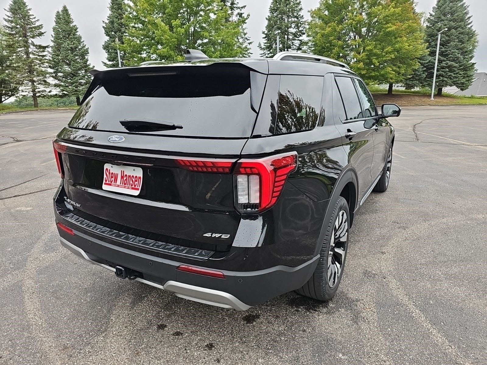 Used 2025 Ford Explorer Platinum w/ LUX Leather Package AWD/4WD image 6