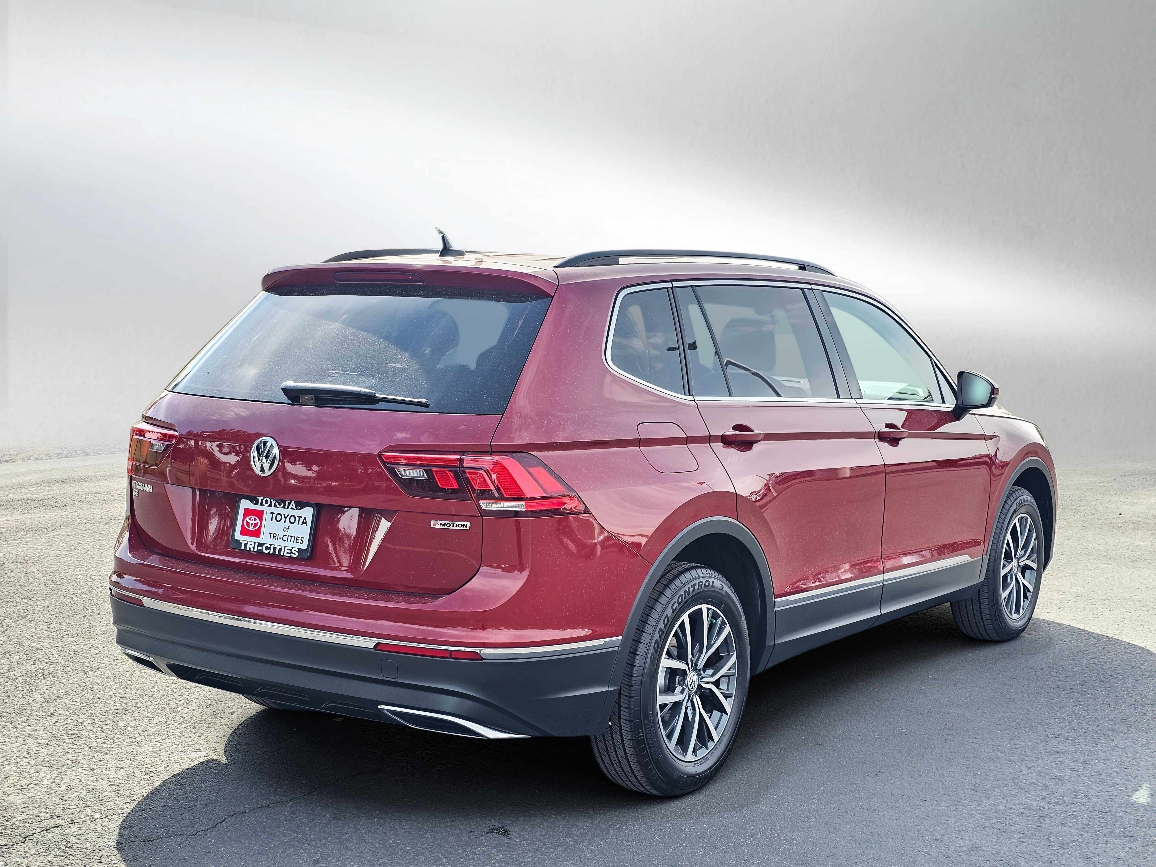 Used 2020 Volkswagen Tiguan S AWD/4WD image 4
