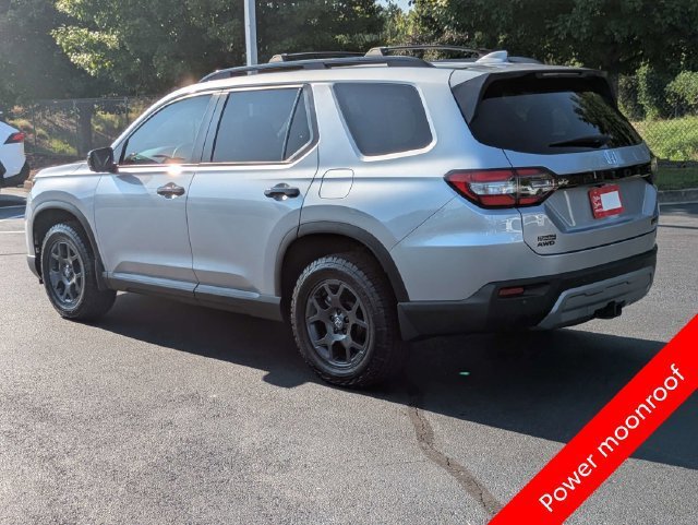 Used 2025 Honda Pilot TrailSport image 6