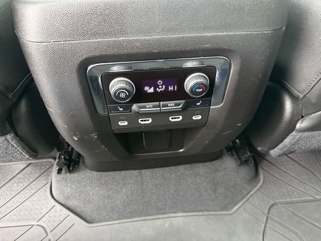 Used 2021 Chevrolet Suburban High Country AWD/4WD image 28