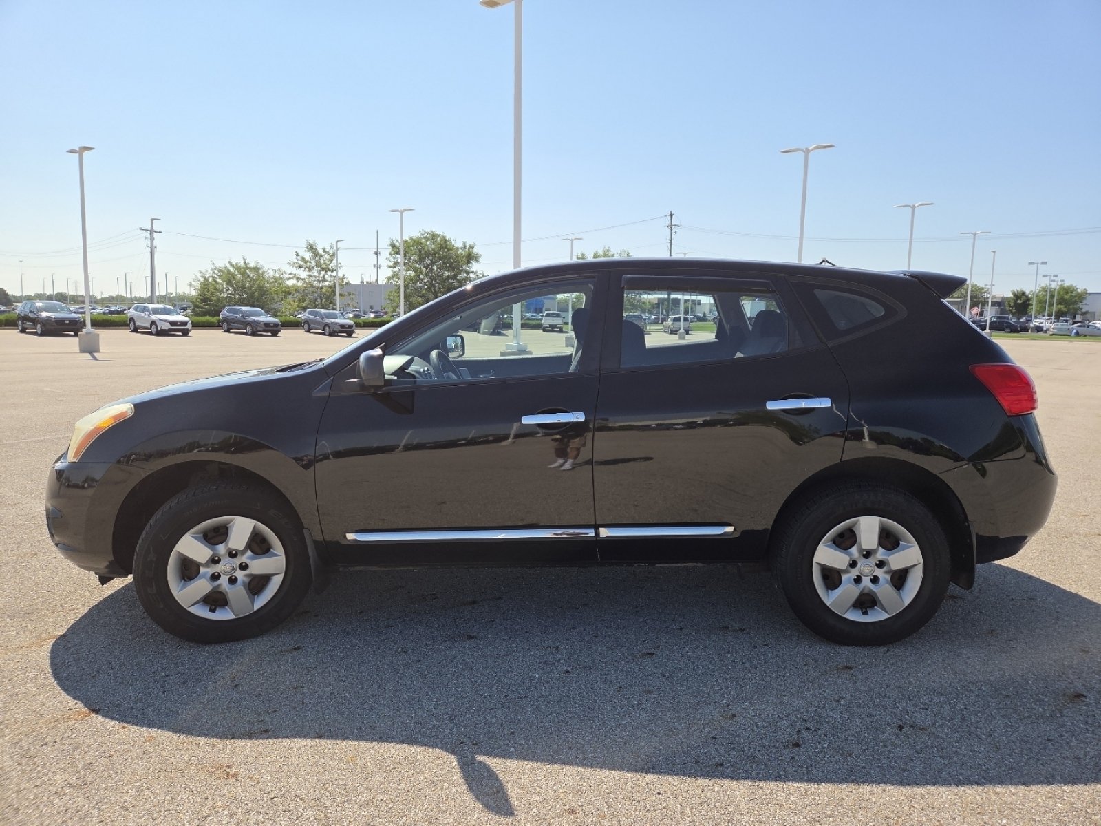 Used 2011 Nissan Rogue S AWD/4WD image 12