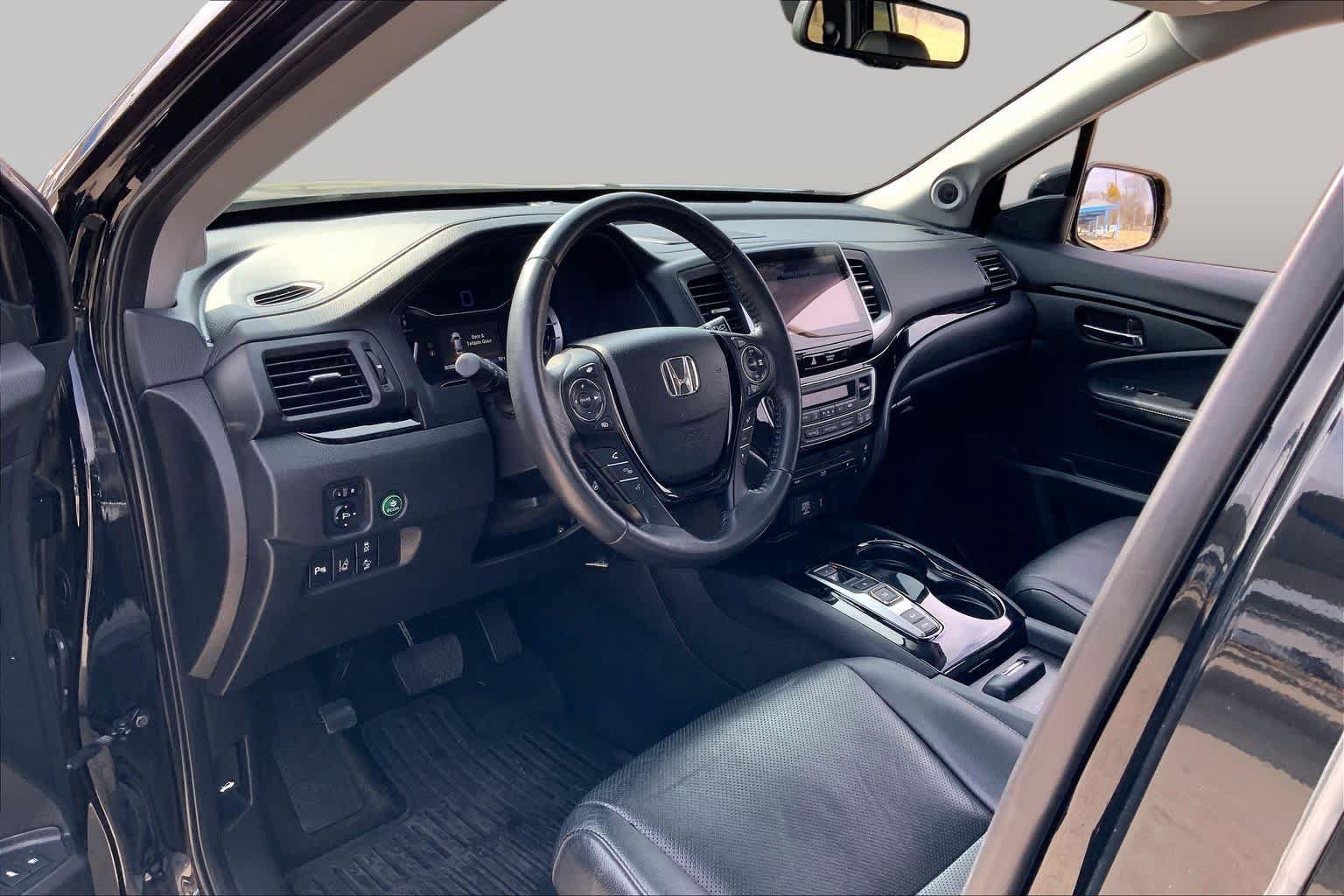 Certified 2017 Honda Pilot Elite image 18