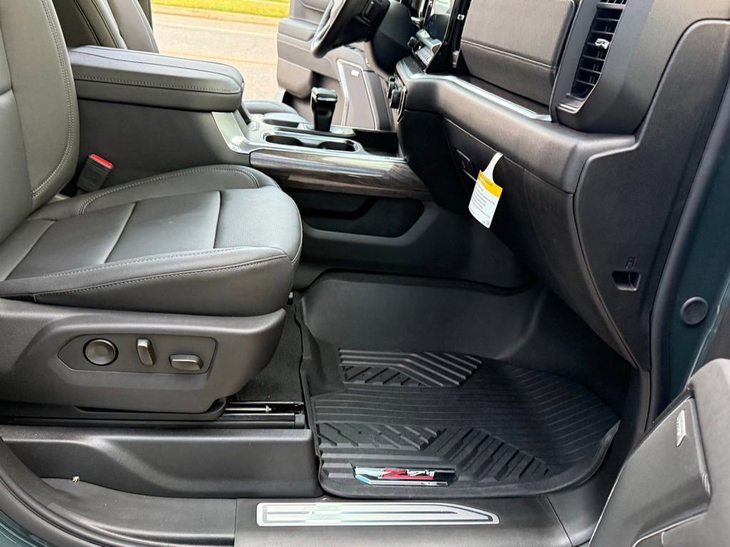 New 2026 Chevrolet Silverado 1500 LTZ w/ Z71 Off-Road Package AWD/4WD image 37