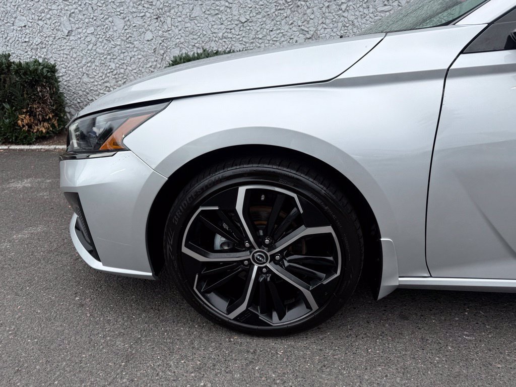 Used 2023 Nissan Altima 2.5 SR FWD image 10