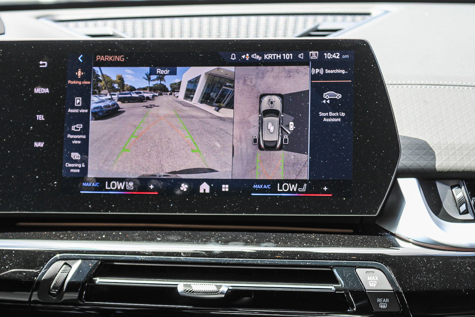 New 2026 BMW X2 xDrive28i w/ Technology Package AWD/4WD image 14