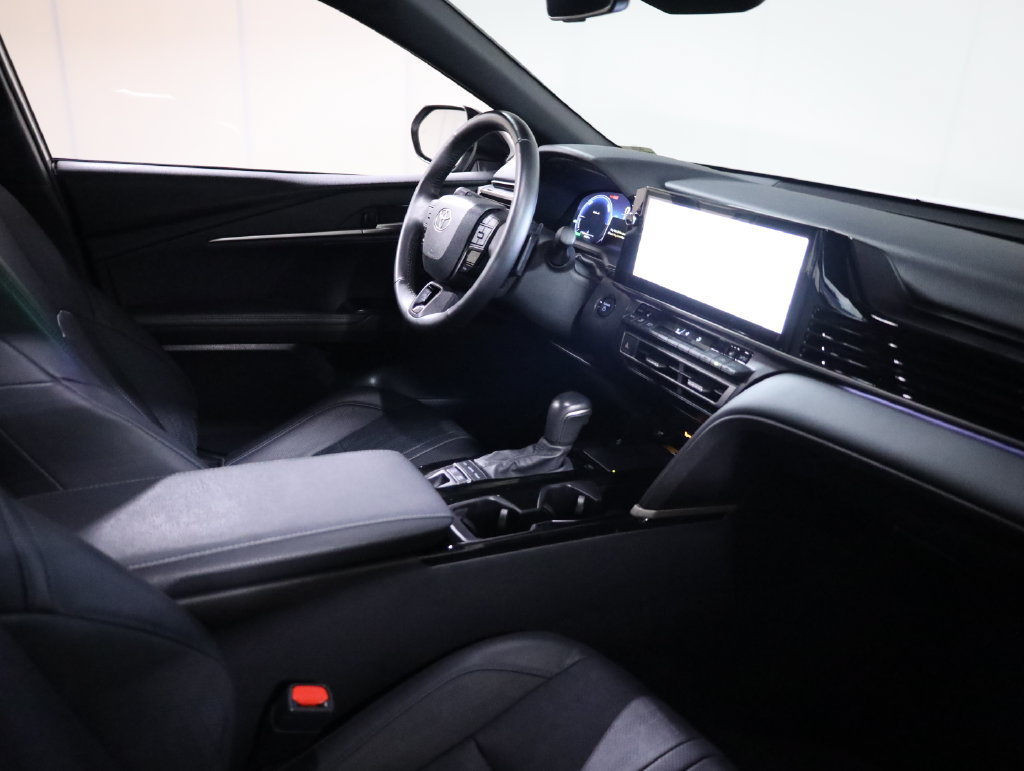 Used 2025 Toyota Camry XSE FWD image 56