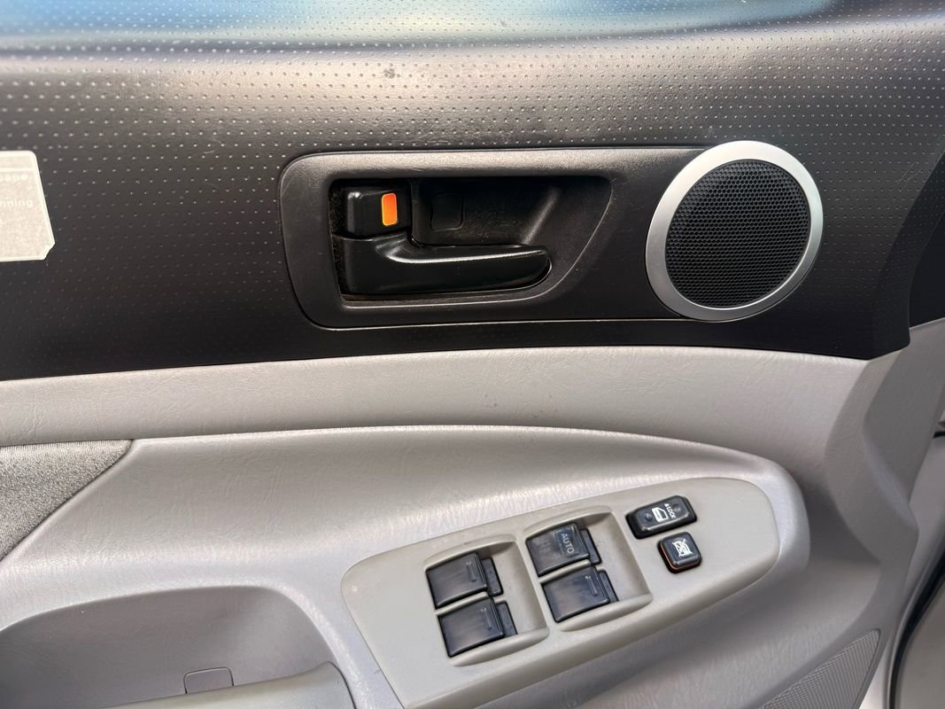 Used 2010 Toyota Tacoma 4x4 Double Cab image 16