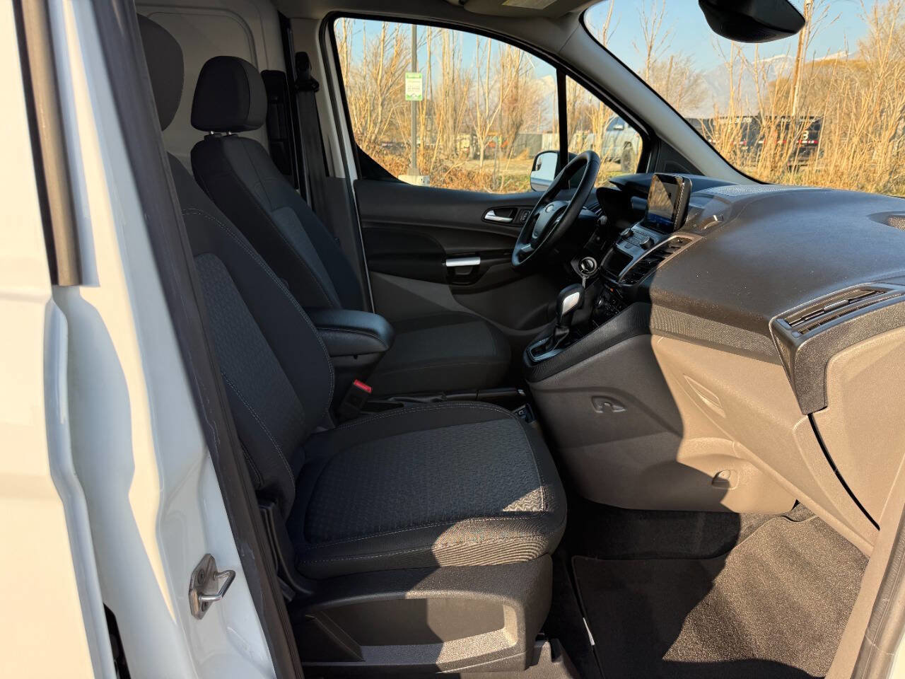 Used 2021 Ford Transit Connect XLT image 18
